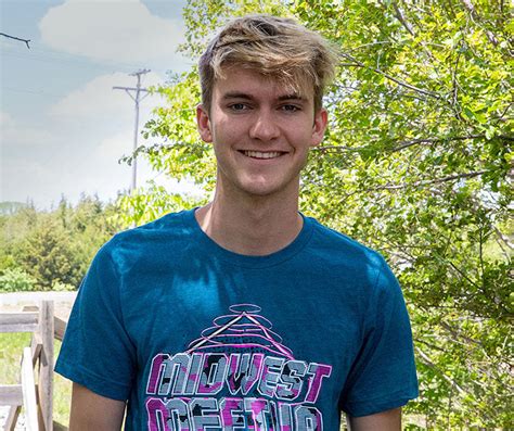 tanner braungardt|tanner braungardt trampoline.